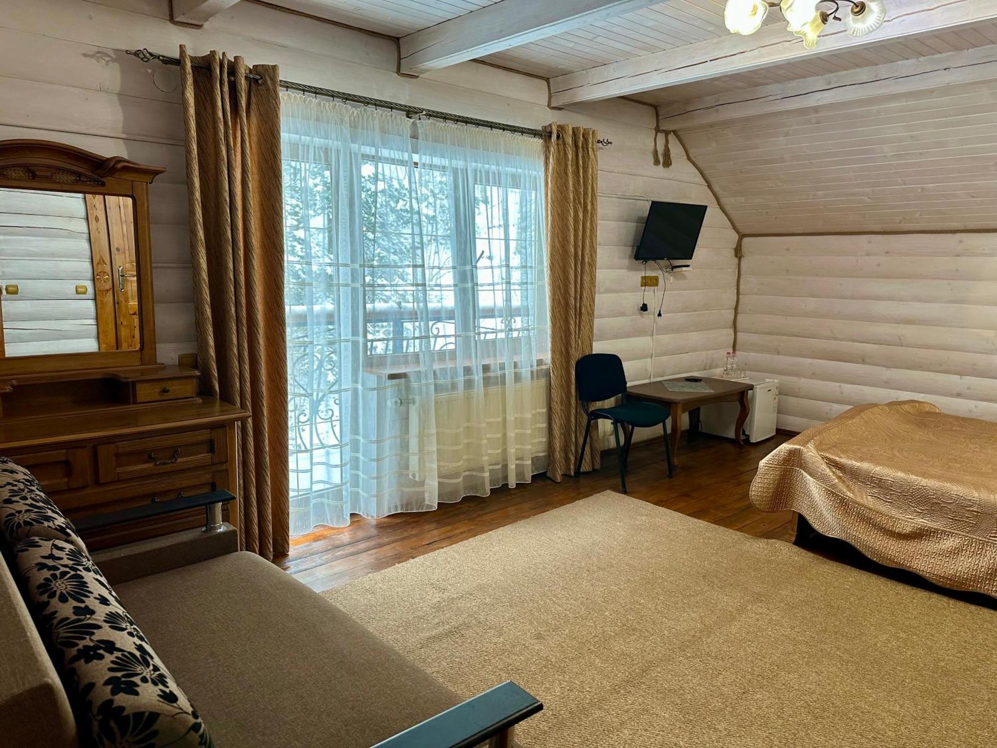 Hotel Dykyi Med Tatariv Exterior foto